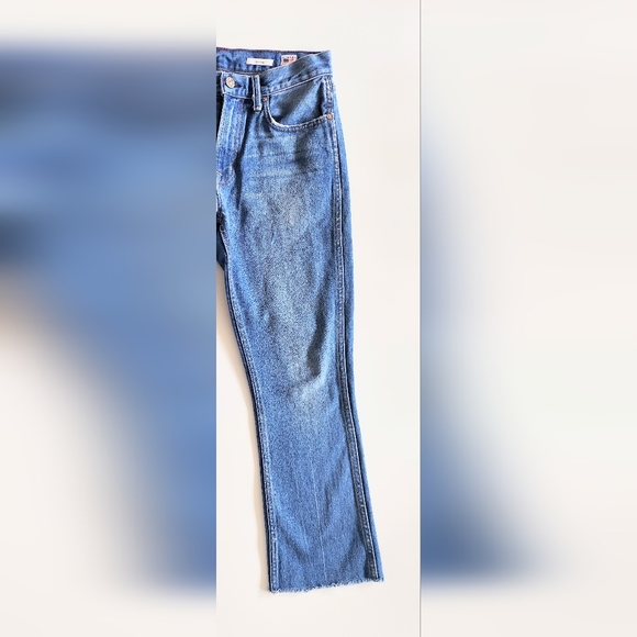 NOEND Denim Womens Size 26 Kick Flare Distressed Hem Jeans Medium Wash - Picture 3 of 9